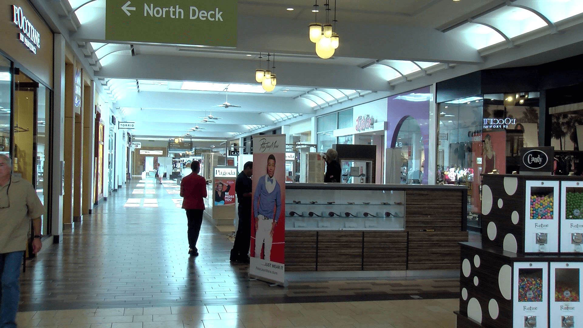 Three Naples teens accused of attacking Easter Bunny at Coastland Center mall